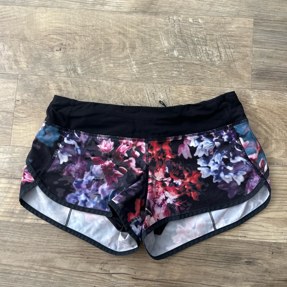 Lululemon Floral Women's Shorts size 6